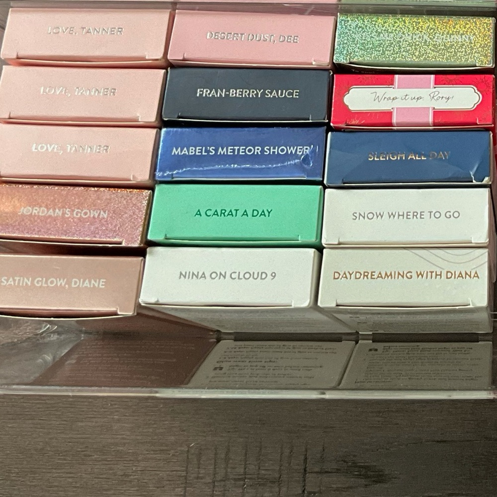💅 LOT of 40 Red Aspen Nail Dashes • Some Acrylics & Most RETIRED • Take a Look 👀 - Picture 8 of 11